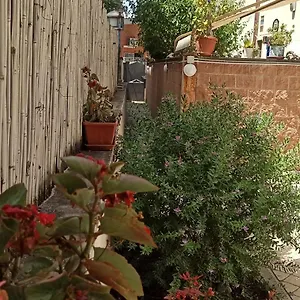 https://la-farfalla.it-romehotels.com